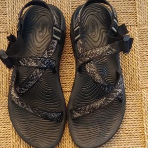 Classic Zvolv Chacos womens 9 EU 40